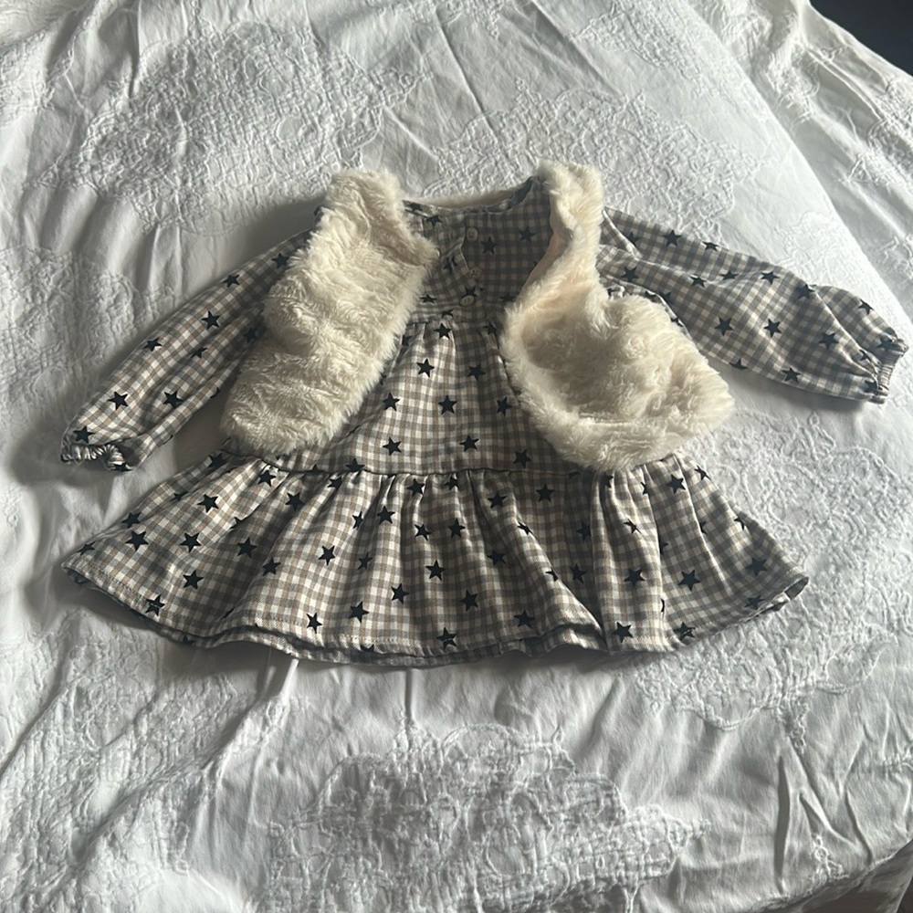 Cat & Jack Classic Cream and Black Vest
